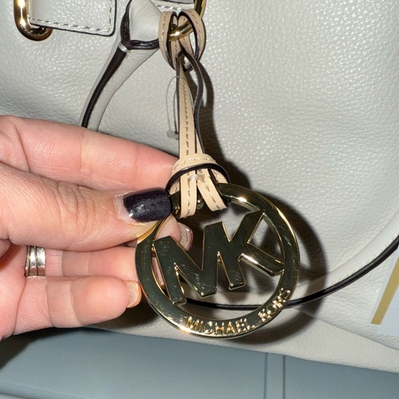 Michael Kors Hamilton EW Tote Soft Pebbled Leather Vanilla - Picture 5 of 8